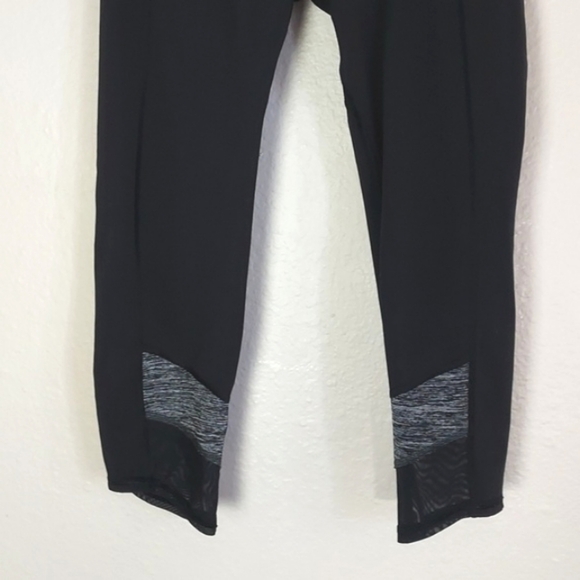 Lululemon If You're Lucky Crop Capri Leggings Black / Heathered Black Size 4 - Picture 4 of 16